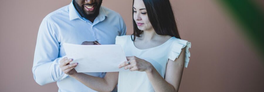 Se o empregado apresentar uma carta de novo emprego, ele não precisa mais cumprir o aviso prévio?