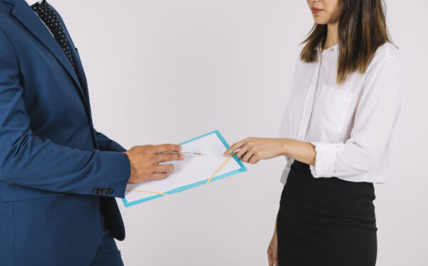 Trabalhei sem carteira 1 ano, tenho direito ao acerto?